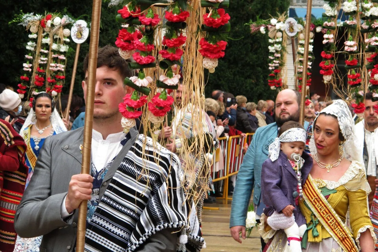 Paso de Baix la Mar por la ofrenda