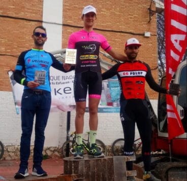 Roberto Gómez en el podio