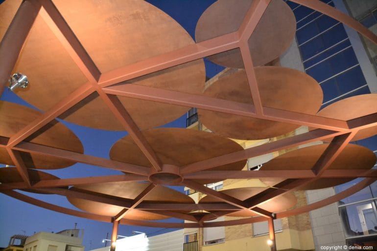 04 Plaza Archiduque Carlos Dénia - parque