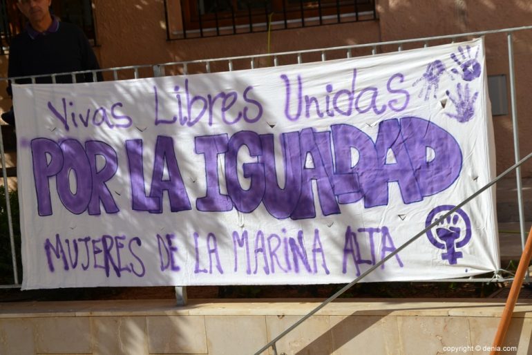 8 Concentration March 2019 in Dénia - Banner for equality