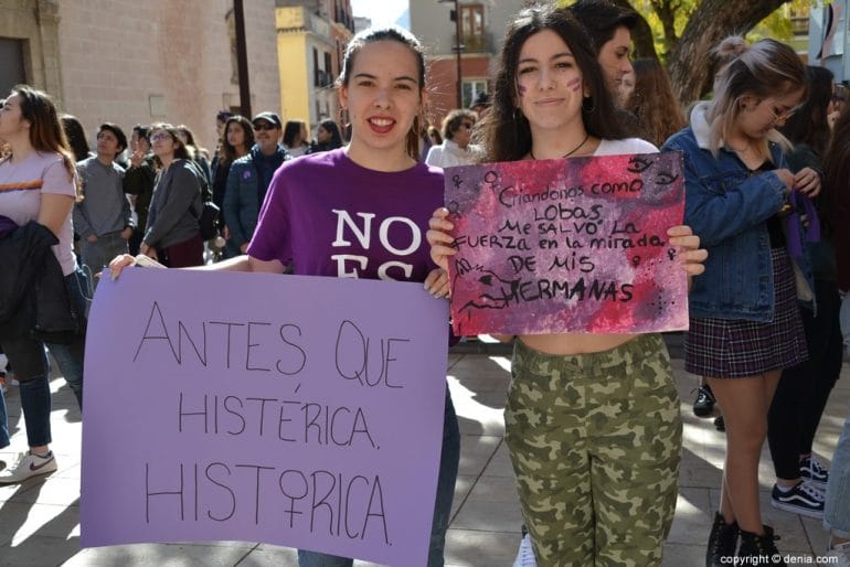 Concentración 8 Marzo 2019 en Dénia - Pancartas reivindicativas