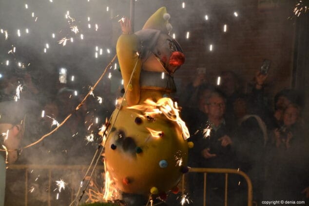 10 crema de la falla de la junta local fallera 2019 fuego