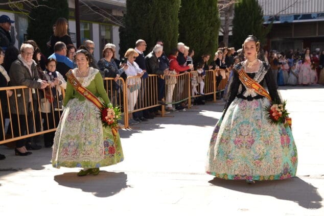 10 ofrenda de flores en la iglesia llegada a la plaza