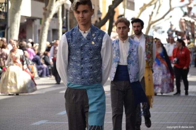 10 ofrenda fallas denia 2019 darrere del castell
