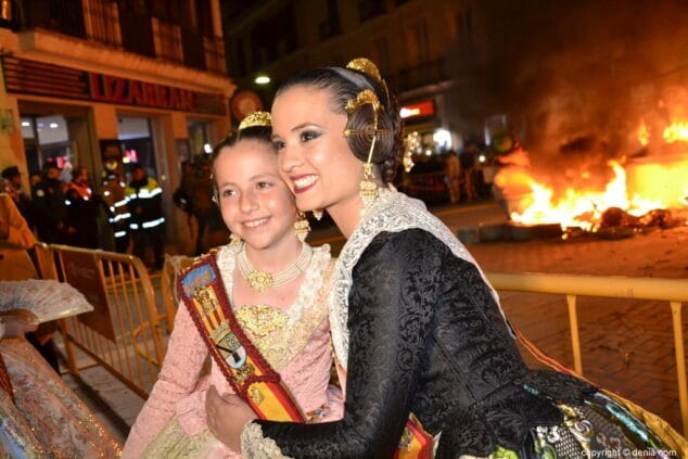 12 crema de la falla de la junta local fallera 2019 neus y amparo