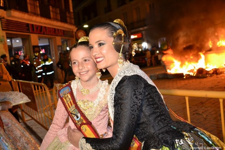 12 Cremà de la falla de la Junta Local Fallera 2019 - Neus y Amparo