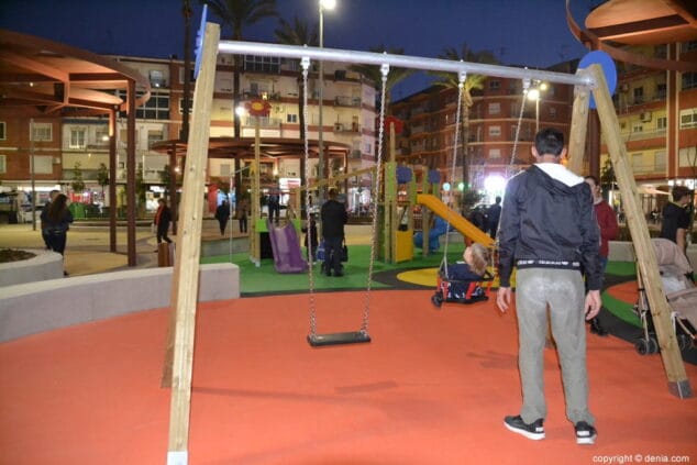 14 plaza archiduque carlos denia parque infantil
