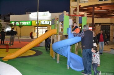16 Plaza Archiduque Carlos Dénia – parque infantil