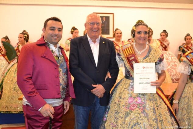 16 premios fallas denia 2019 3o premio critica turistica falla baix la mar