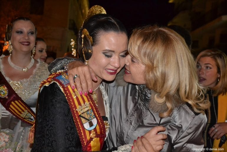 19 Cremà de la falla de la Junta Local Fallera 2019 - Amparo y su madre