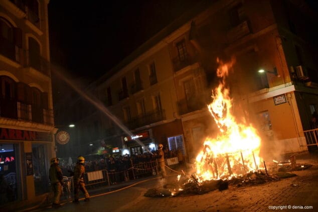 23 crema de la falla de la junta local fallera 2019 fuego