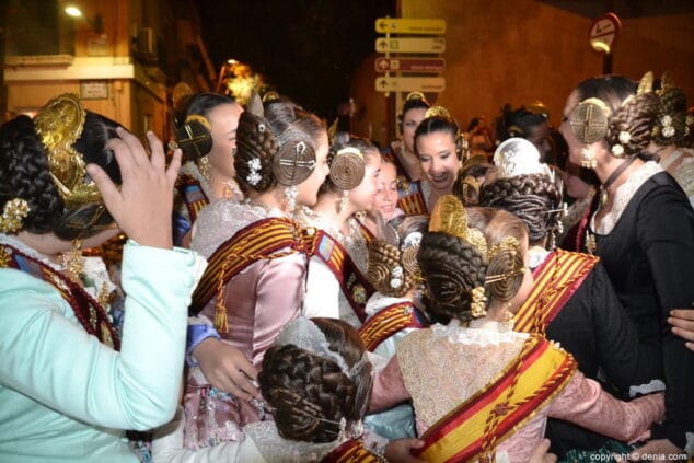 31 crema de la falla de la junta local fallera 2019 abrazo