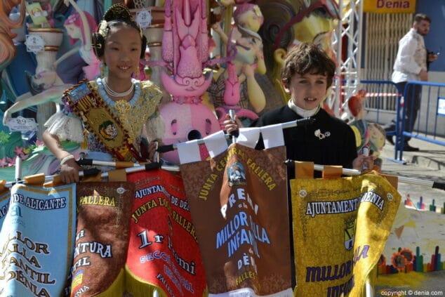 33 premios fallas infantiles denia 2019 cargos infantiles falla centro