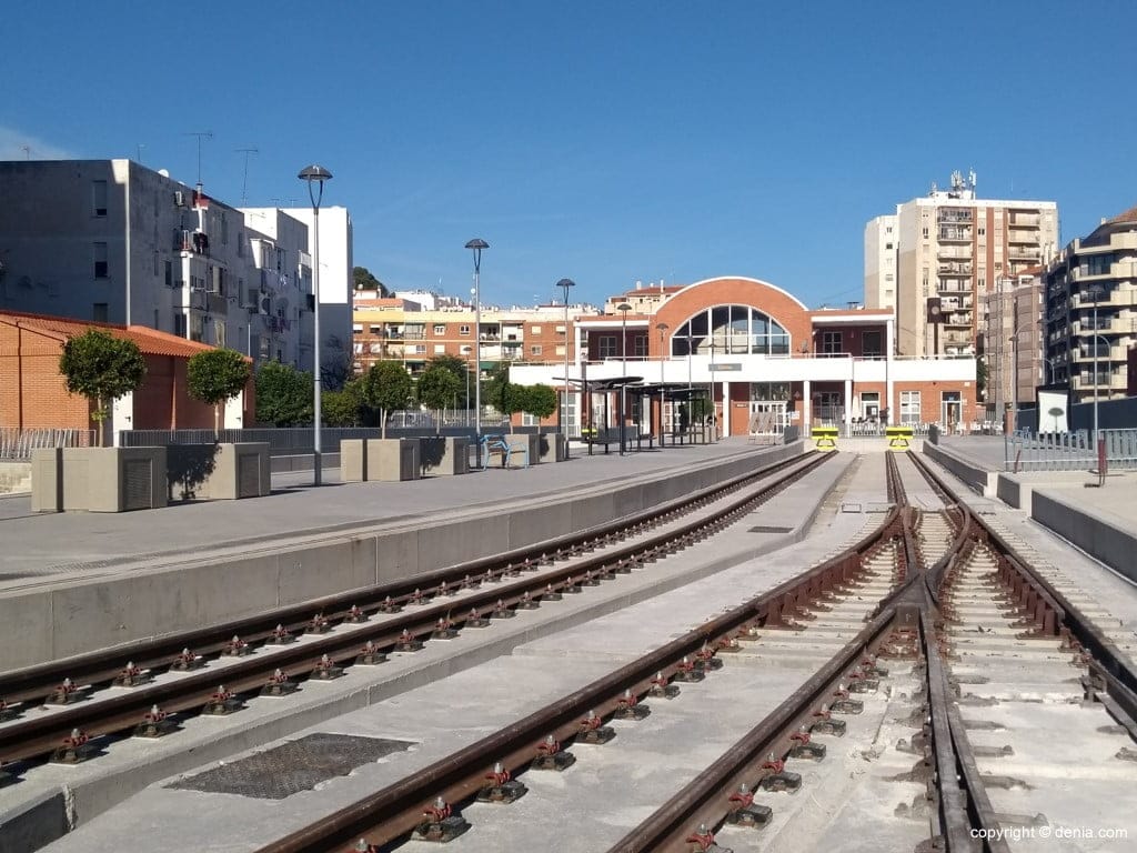 anden de la estacion de denia