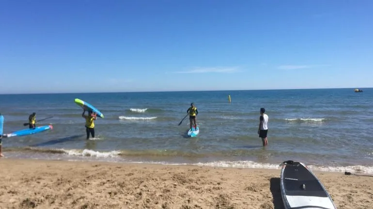 Burriana acoge la primera prueba del circuito de SUP