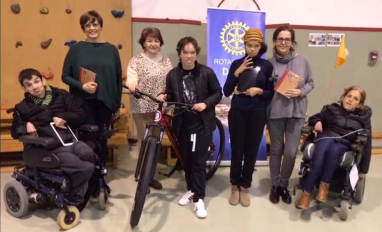 Donation of the Rotary Club to the Damned to the Curb