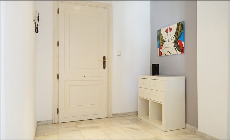 Entrada del inmueble Deniasol