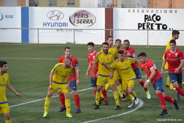 estrechos marcajes en el area dianense