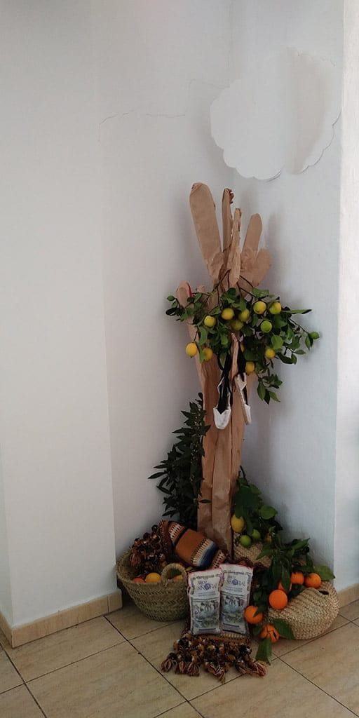Escoleta El Castellet abre sus instalaciones a padres y madres en una interesante Jornada de Puertas Abiertas 11 fallas y panoletas en el castellet