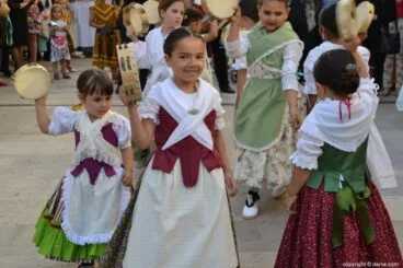 grupo infantil de dianium dansa