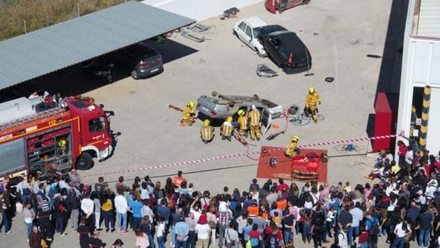 jornada de puertas abiertas en el parque de bomberos
