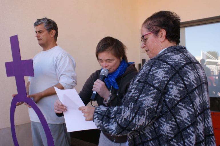 Lectura del manifiesto de APROSDECO por el Día de la Mujer