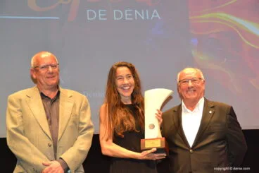 Lili Riva tras recibir su premio