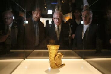 Piezas de la exposición sobre el Imperio Persa en el MARQ