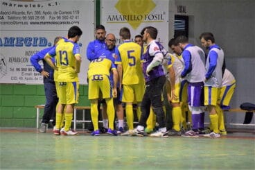 pina de jugadores del cfs mar denia en novelda