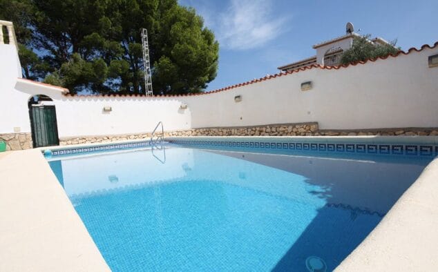 piscina privada de la villa stella inmo consulting