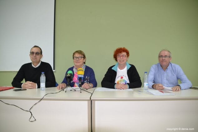 representantes de la plataforma por la sanidad publica de la marina alta