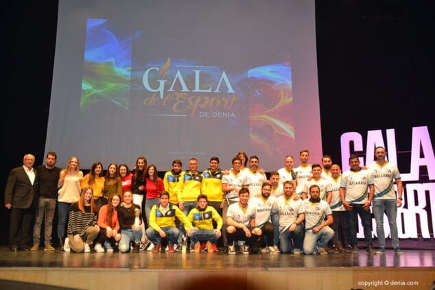 tercer grupo de deportistas premiados