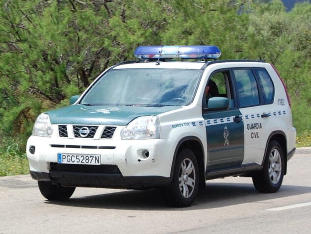 vehiculo de la guardia civil
