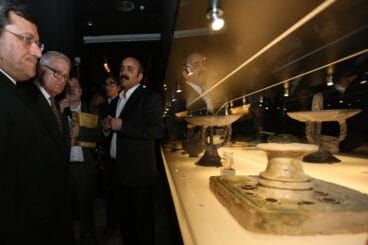Visita a la exposición sobre Irán en el MARQ