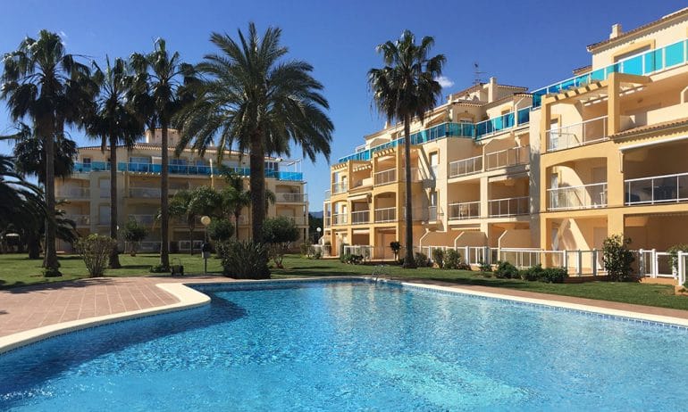 Viviendas comunitarias con piscina Serviden Denia