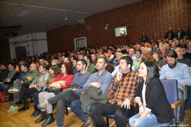 06 acto de compromis en denia asistentes