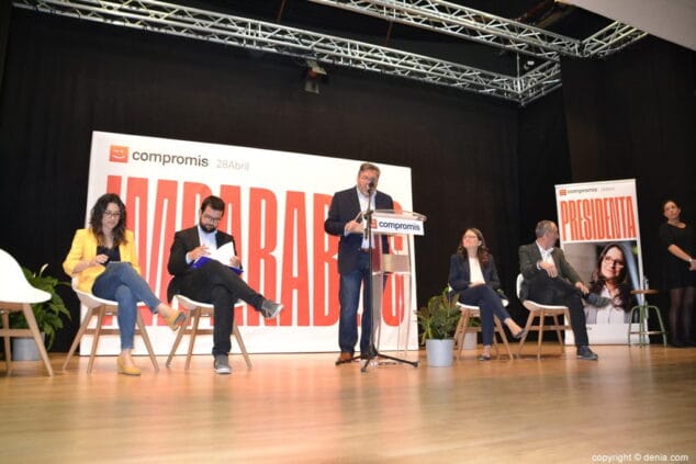 09 acto de compromis en denia escenario