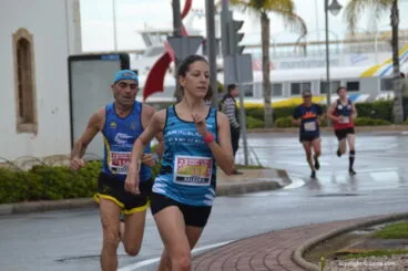 Andrea Abad encabezando la carrera