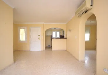 Apartamento antes de la reforma – Reformas Integrales Macamon
