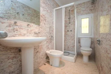 Baño antes de la reforma – Reformas Integrales Macamon