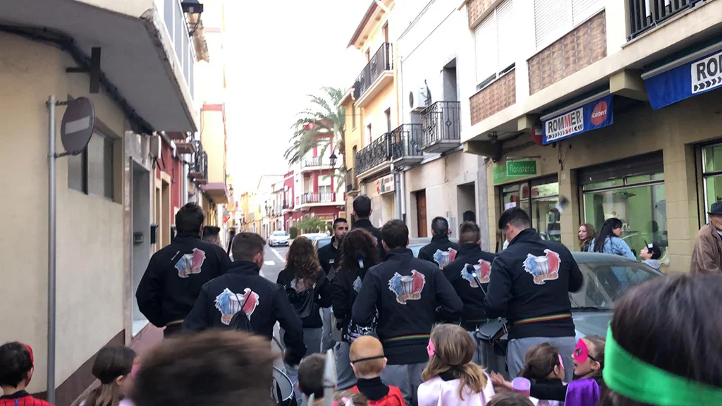 Batucada para carnaval Dénia – Batucada Azäleé Grup de percussió d’El Verger