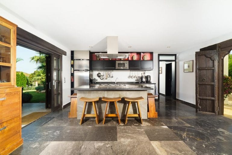 Cocina alquiler vacacional Aguila Rent a Villa