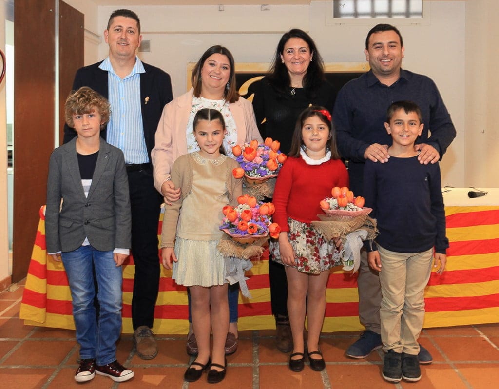 despedida y bienvenida de cargos en la falla baix la mar