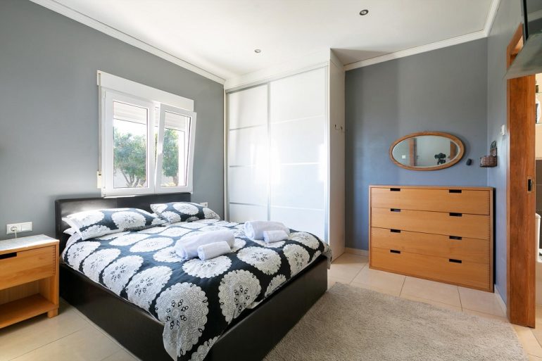 Quality Rent a villa bedroom - copy