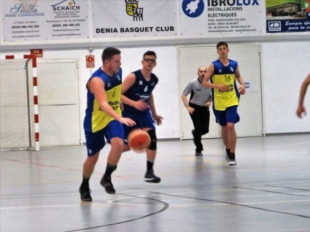 el junior masculino del denia basquet se aseguro el titulo de campeon de grupo en ondara