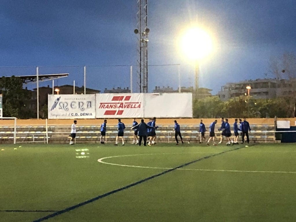 Los jugadores del CD Dénia cobran un mes y vuelven a entrenar 1 entrenamiento del cd denia