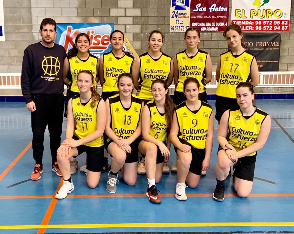 equipo cadete del denia basquet en el torneo de guardamar