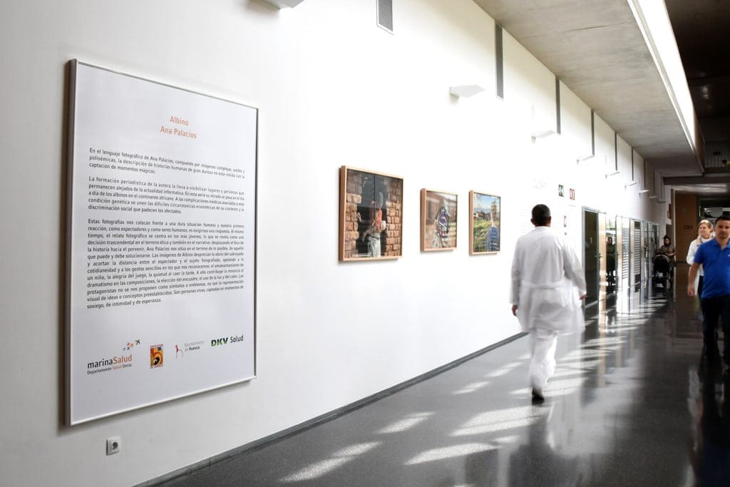 La sala cuidArt del Hospital de Dénia acoge la exposición “Albino”, de Ana Palacios 1 exposicion albino en el hospital de denia