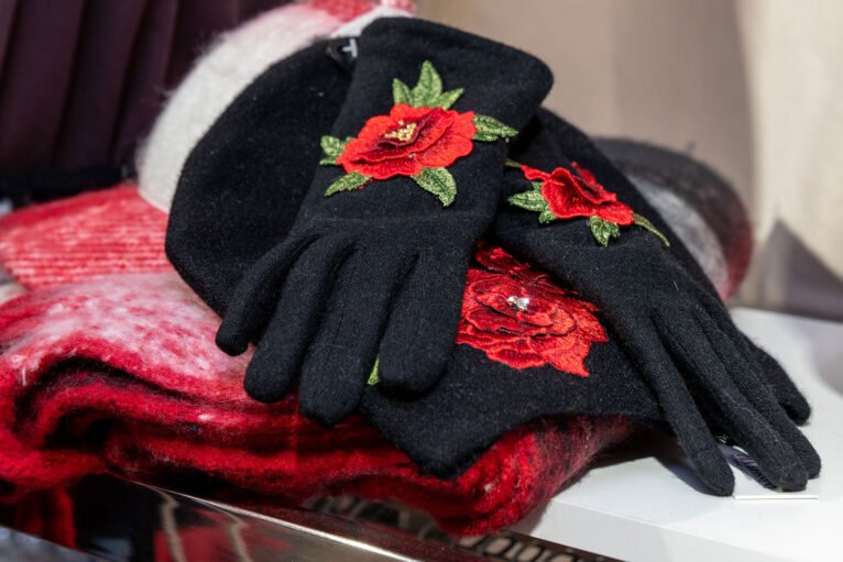 Comprar guantes en Dénia - Leveleleven