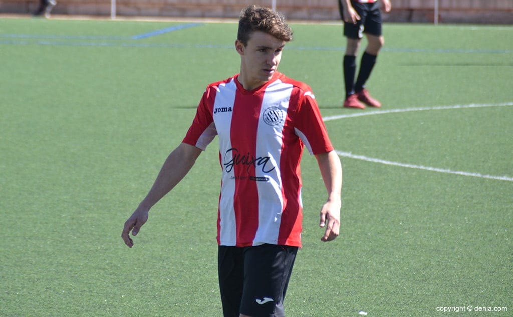 Claro triunfo de un CD Dénia muy superior al Racing Rafelcofer (4-0) 2 jordi sirerol ante el cd denia